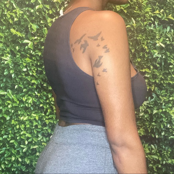 Crop top - Picture 2 of 4